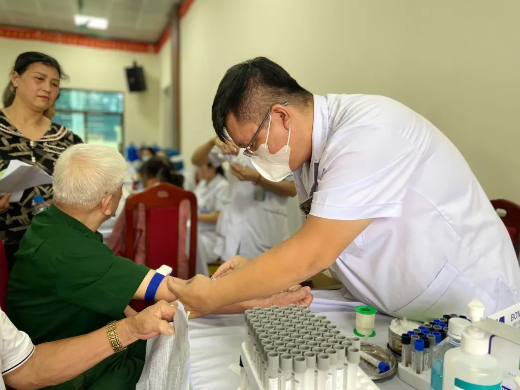 Đề xuất mỗi người dân có một bác sĩ quản lý sức khỏe, người dân được tư vấn sức khỏe tại nhà: Chuyên gia, bác sĩ nói gì?